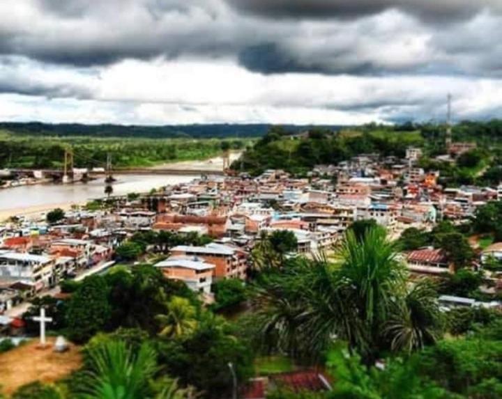 Hospedaje Independencia Pucallpa Buitenkant foto