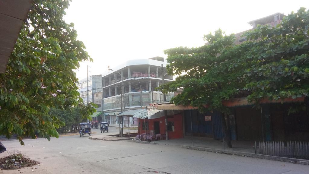 Hospedaje Independencia Pucallpa Buitenkant foto